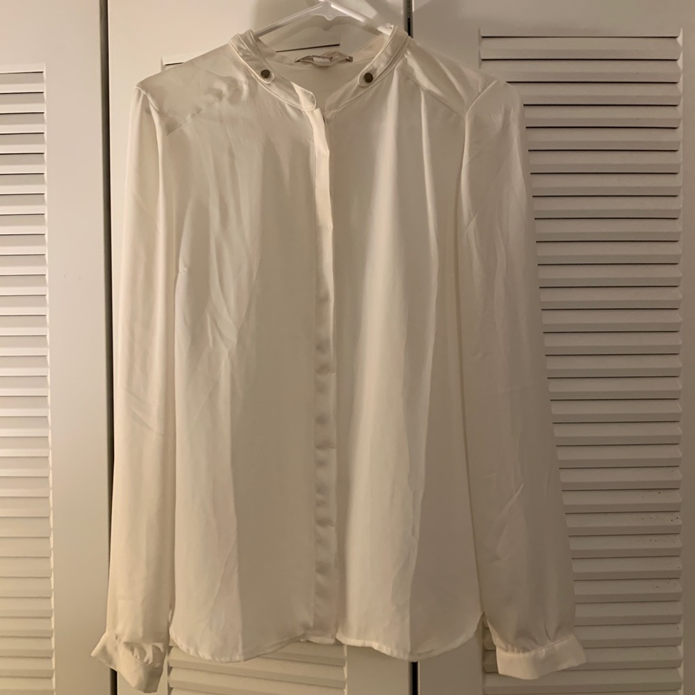 Forever 21 ladies long sleeved button up blouse